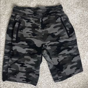 GapFit Kid Fit Tech Camo Shorts | XXL/14-16